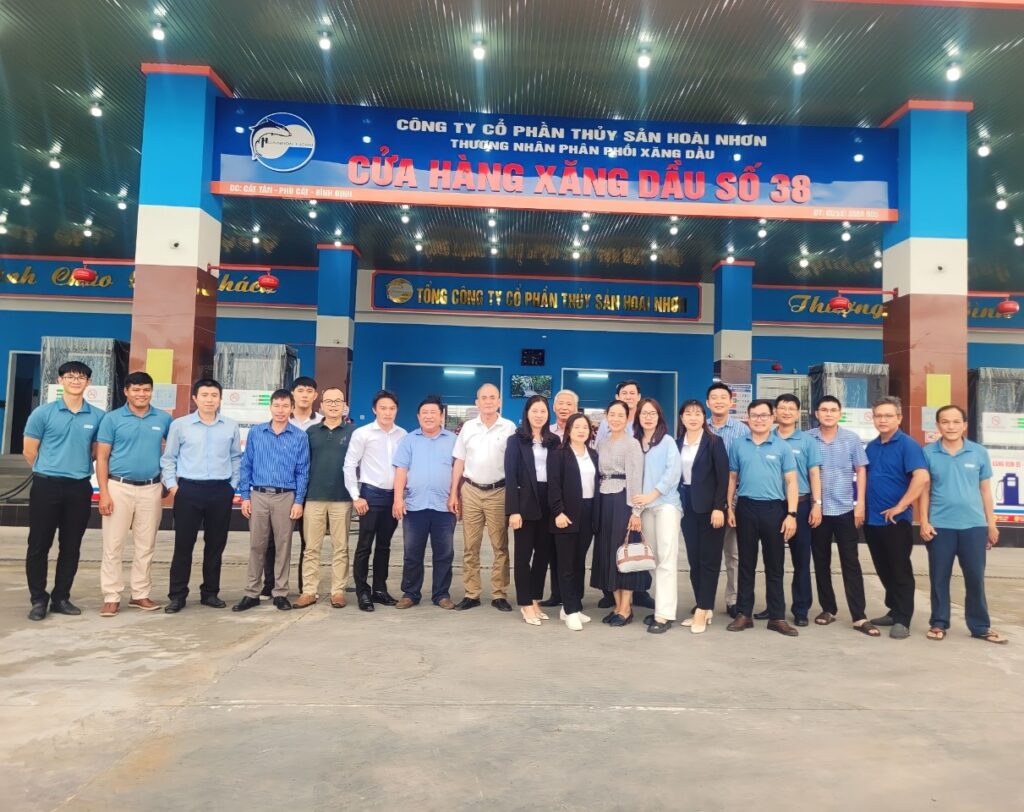 Cửa hàng bán lẻ xăng dầu số 38 tưng bừng khai trương!